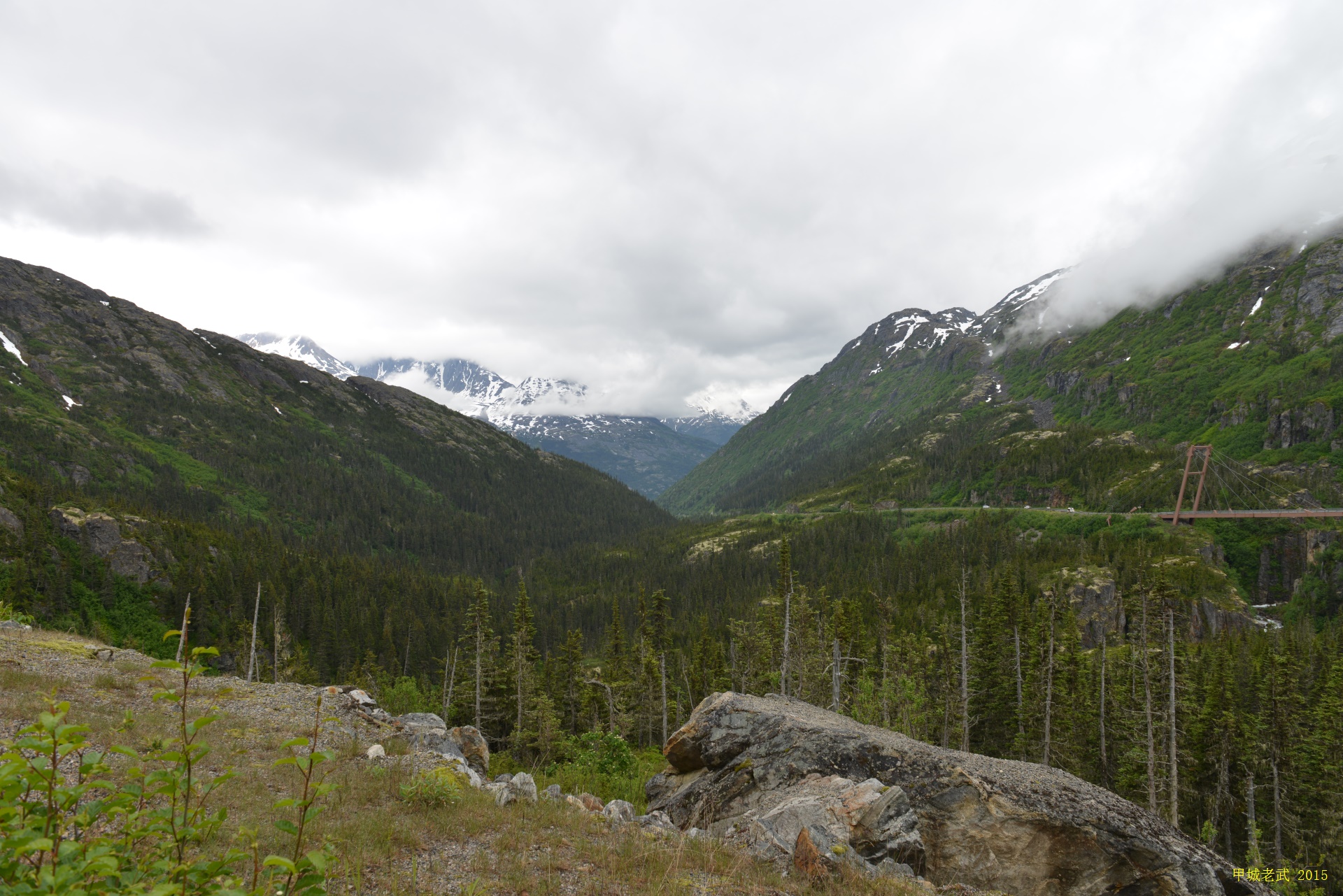 The river and mountains in Kalkeetna